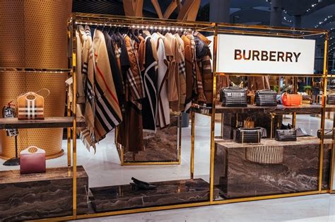 burberry immagini|burberry italia outlet.